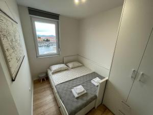 Brand new apt in CITY CENTER+ free street parking