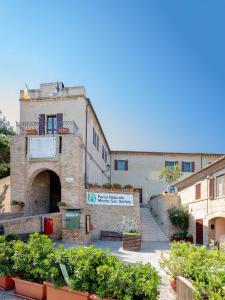 Fronte Mura Castellane - Le ortensie di Liliana