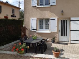 Maisons de vacances Gite Saint-Jean-la-Vetre, 4 pieces, 7 personnes - FR-1-496-248 : photos des chambres