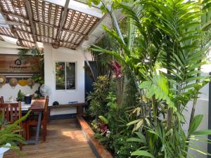 Puntakana Apartelle Deluxe Apartment Panglao