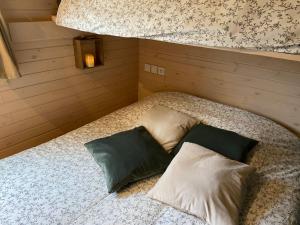 Campings La roulotte de bonneval : photos des chambres