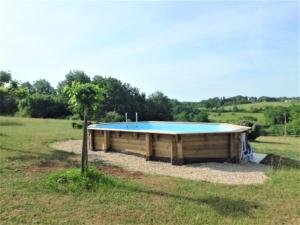 Maisons de vacances Cosy Holiday Home in Th dirac with Swimming Pool : photos des chambres