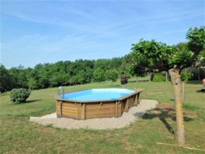 Maisons de vacances Cosy Holiday Home in Th dirac with Swimming Pool : photos des chambres