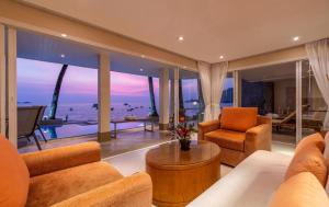 Beachfront Kalim Beach Villa