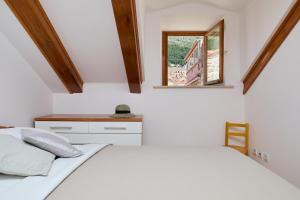 Hedera Estate, Hedera A21