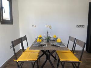 Philip Spacious Apartment