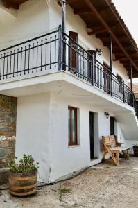 Anogeio - Traditional house in Tikhion