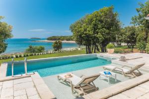 Luxury Glamping Beach Villas Porto Bus