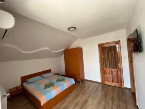 Two-Bedroom Apartment room in Vila Nei