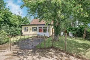 Sunshine Lodge - Nether Stowey