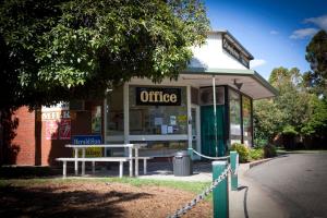 Strayleaves Caravan Park