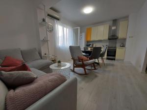 Apartment Nora Lastovo