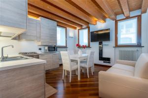 GuestHost - New Ride Palmanova Apartment