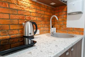 Подобово ТЕПЛІ апартаменти MYFREEDOM з усіма зручностями біля інституту Шалімова