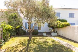 Maisons de vacances Une maison de charme avec jardin sur l’ile de Noirmoutier : Maison 3 Chambres