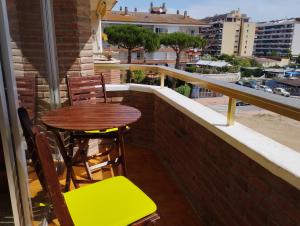 Vivalidays Lara - Fenals - LLoret de Mar