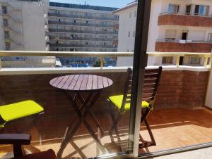 Vivalidays Lara - Fenals - LLoret de Mar
