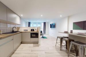 For Students Only Canvas City Point Coventry