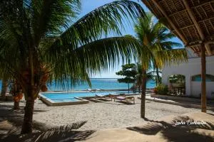 Uroa Zanzibar Vera Beach Hotel by Moonshine - 乌罗阿