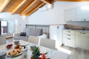 CASA ROSSA - Regarda Travel