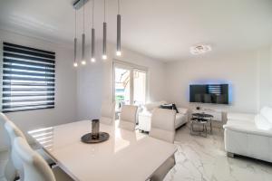 Luxury Apartment Queens 