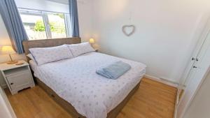 Swallows Croyde - Open plan beach chalet & close proximity to the beach - Sleeps 6