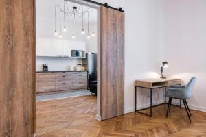 Fancy Apartments with Lift and AC