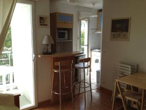 Joli studio meublé + parking en sous sol