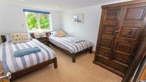 Stables Croyde | 4 Bedrooms Sleeps 8 | Sea & Beach Views