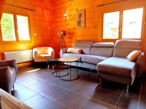 Chalets ⁂⁂ LE NID DE PIERRE & JULIE [CLEDICIHOME] 2 pas du centre ville / SPA & TERASSE AMENAGEE ⁂⁂ : photos des chambres