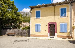 Maisons de vacances Beautiful home in Andon with 3 Bedrooms and WiFi : photos des chambres