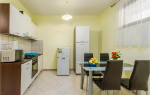 Nice Apartment In Pula With Wifi