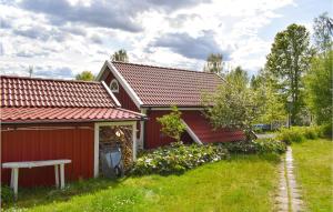 3 Bedroom Beautiful Home In Tenhult