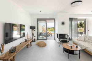 Koni Villas Agia Paraskevi by Halkidiki Villas