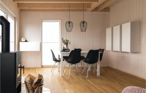 Nice Home In Ostseeresort Olpenitz