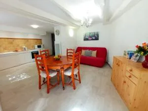 Charmant gîte au coeur du village - Lugagnac