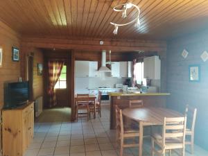 Maisons de vacances Chalet bois : photos des chambres