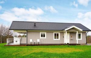 Awesome home in Färgelanda with WiFi and 3 Bedrooms #325