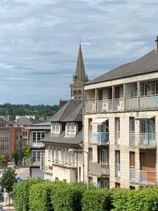 Appartements Au coeur de Lisieux 83 m2 et vue sur la Basilique : photos des chambres