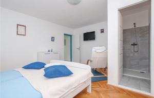 Awesome Home In Vodice With Kitchen