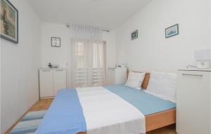 Awesome Home In Vodice With Kitchen