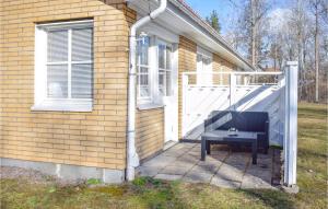 Amazing Apartment In Påskallavik