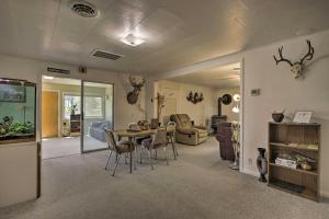 Walkable Ten Sleep House w Patio & Sunroom!