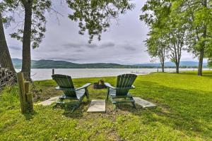 Cozy Lake Champlain Cottage w Beautiful View