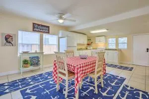 Surfside Oceanfront Cottage with Beach Access! - Vilano Beach