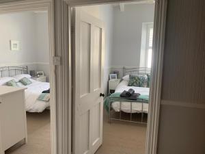 Perfect base for 8, pets allowed