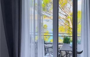 Lovely Apartment In Jadranovo With Wifi