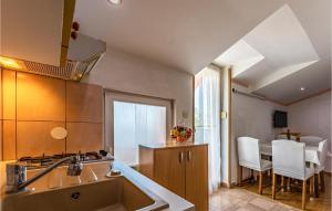 Stunning Apartment In Medulin With Wifi