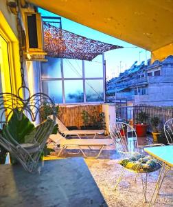 Koukaki sunshine roof apartment