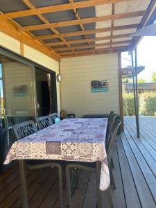 Maisons de vacances COTTAGE LES PIEDS DANS L'EAU : photos des chambres